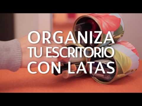 Organiza tu escritorio con estilo usando latas de alimentos decoradas en colores metálicos