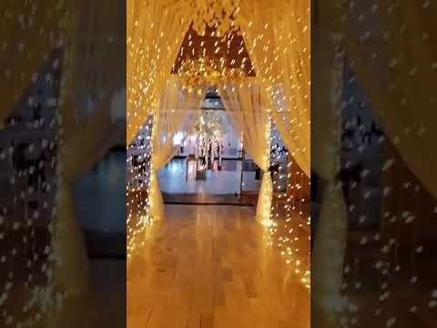 Cómo hacer un dosel romántico con tela y luces para eventos al aire libre