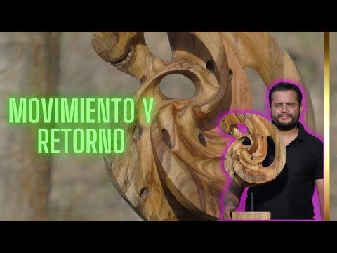 Crea una escultura abstracta con palos de madera reciclados en tonos vivos y formas orgánicas