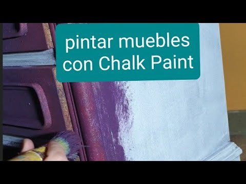 Renueva tus muebles con creatividad: Pinta una cómoda vintage en tonos pastel y detalles envejecidos